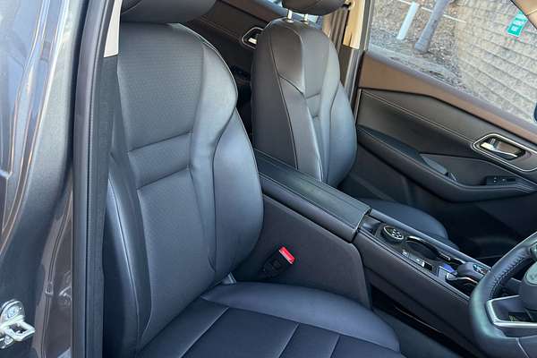 2024 Nissan X-TRAIL ST-L T33
