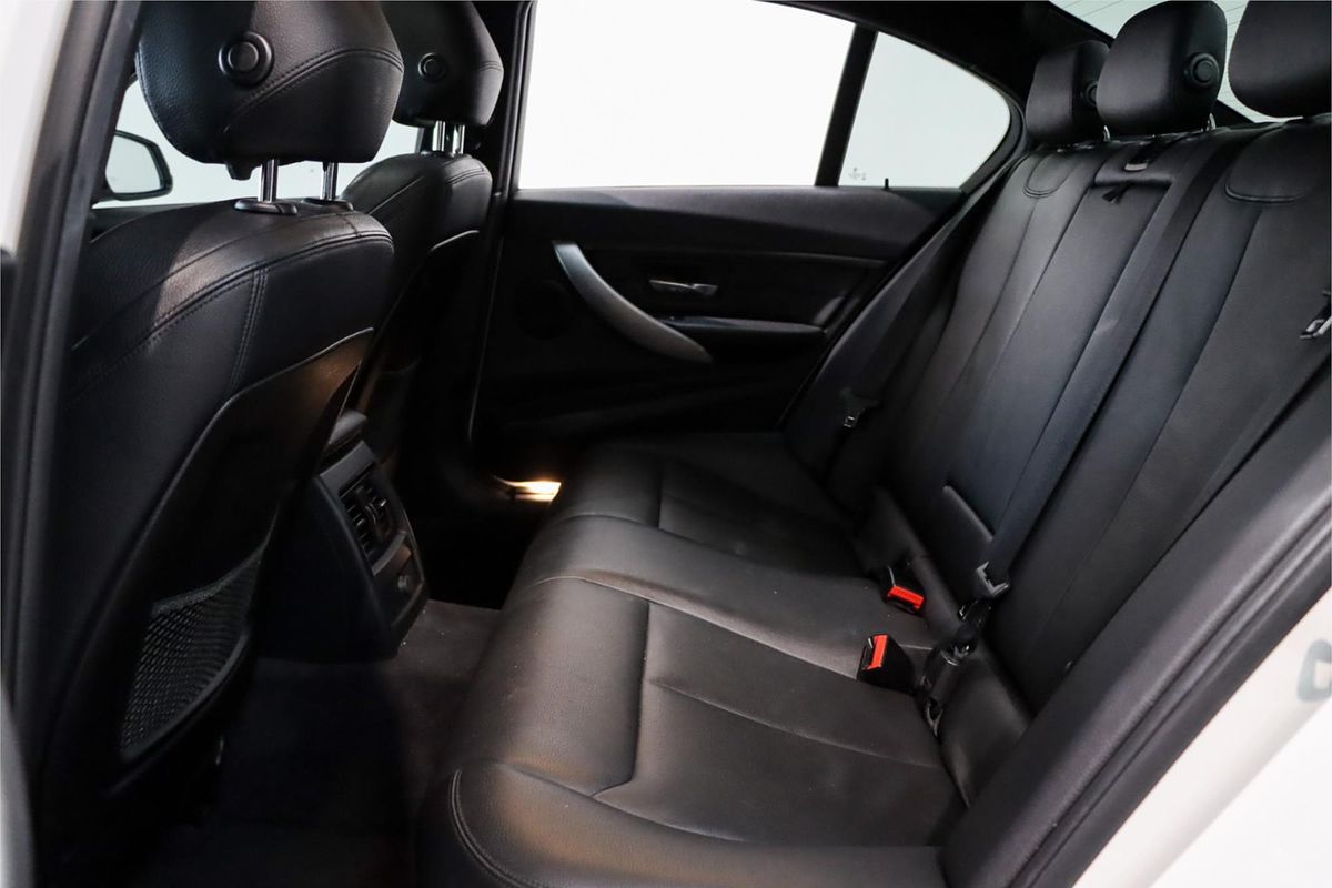 2015 BMW 3 Series 328i M Sport F30