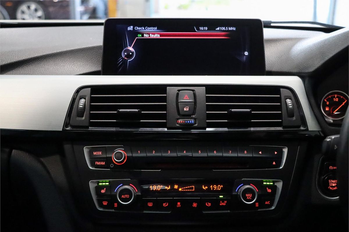 2015 BMW 3 Series 328i M Sport F30