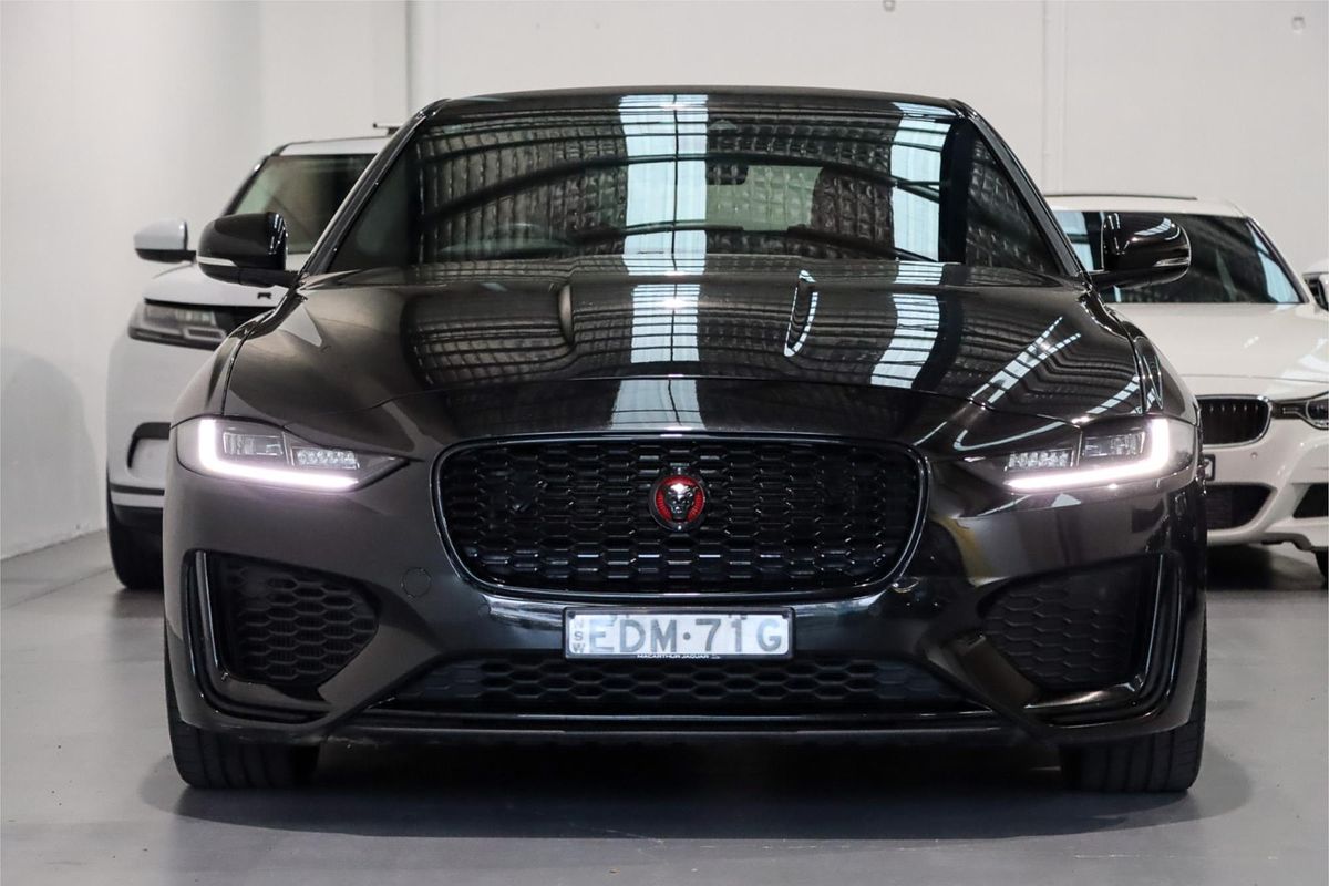2019 Jaguar XE P300 R-Dynamic SE X760