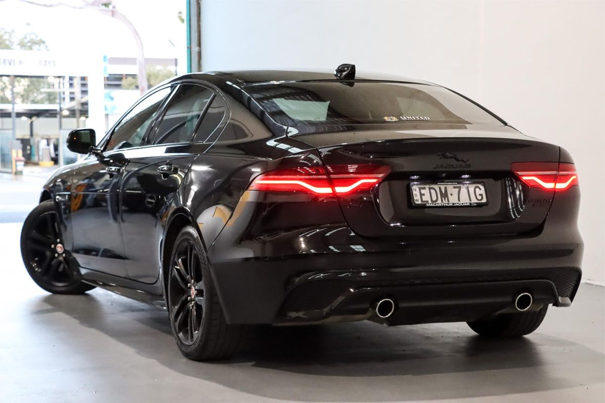 2019 Jaguar XE P300 R-Dynamic SE X760