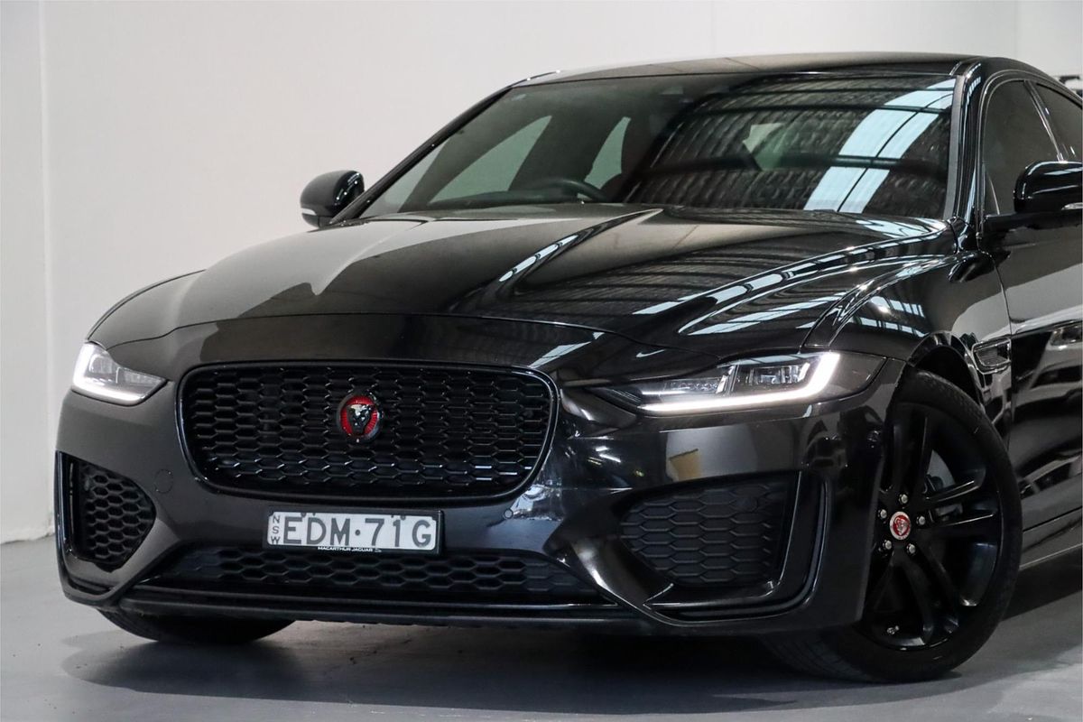 2019 Jaguar XE P300 R-Dynamic SE X760