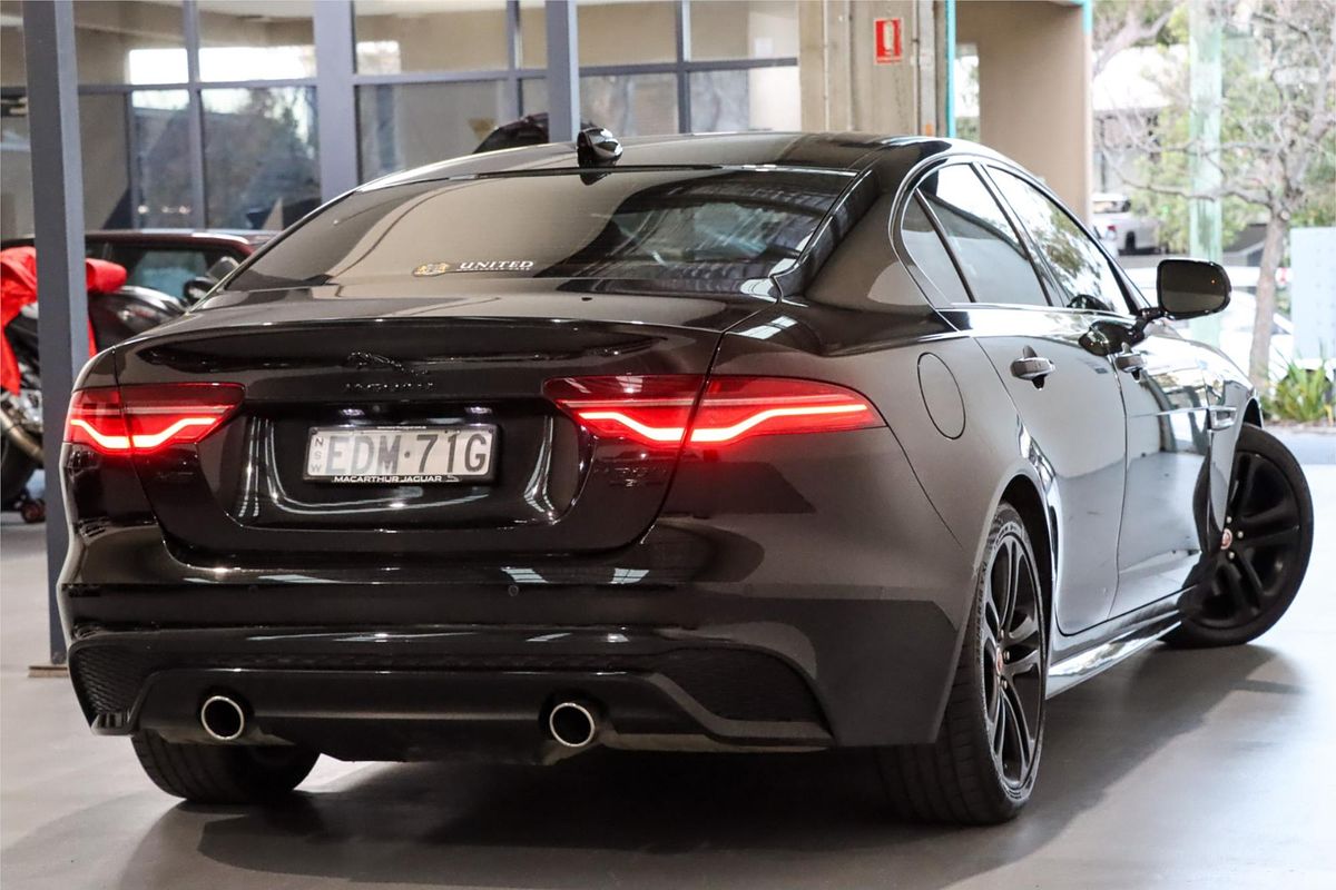 2019 Jaguar XE P300 R-Dynamic SE X760