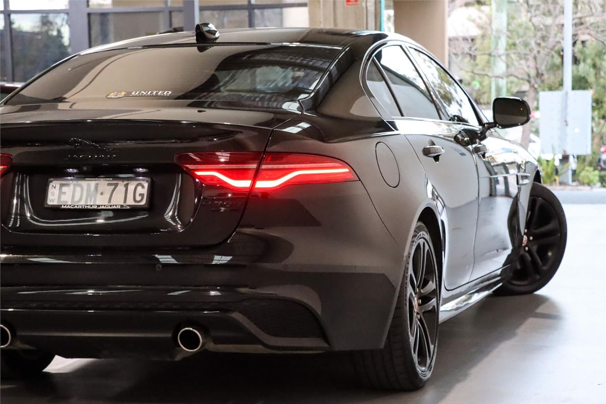 2019 Jaguar XE P300 R-Dynamic SE X760