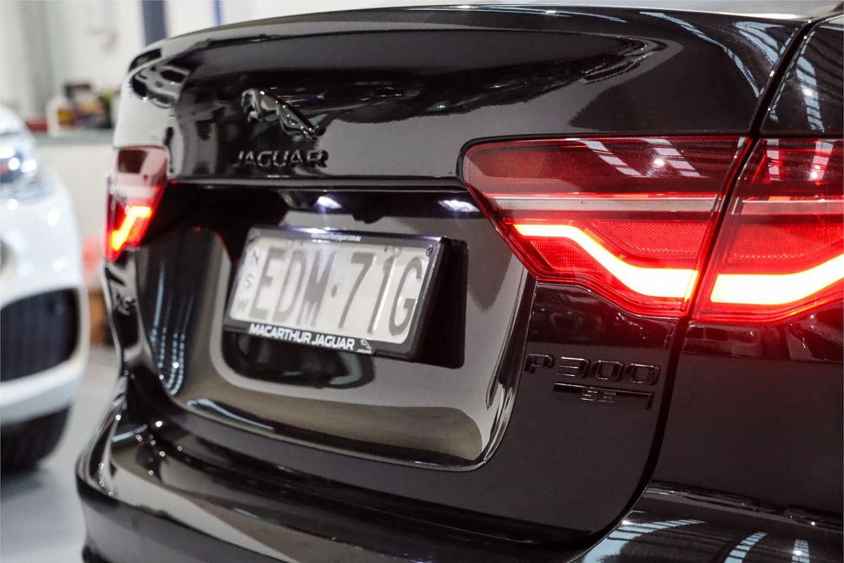 2019 Jaguar XE P300 R-Dynamic SE X760