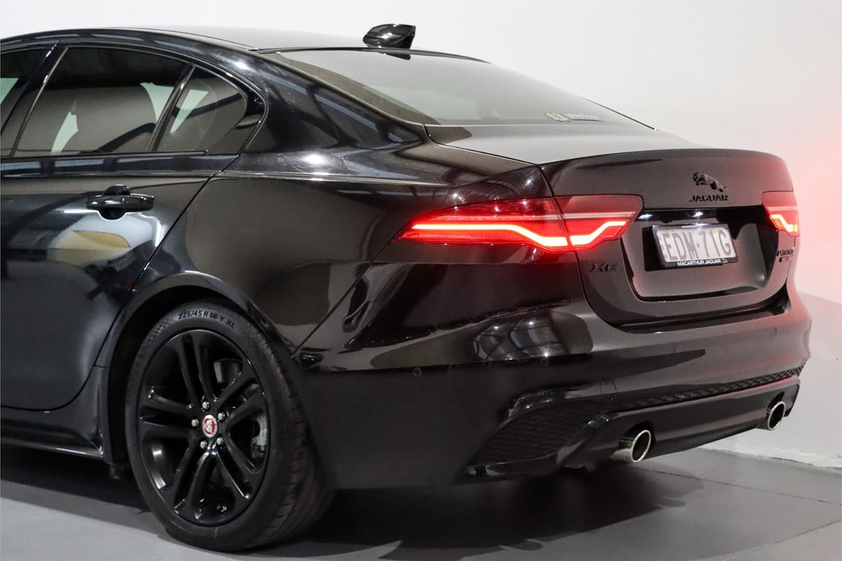 2019 Jaguar XE P300 R-Dynamic SE X760
