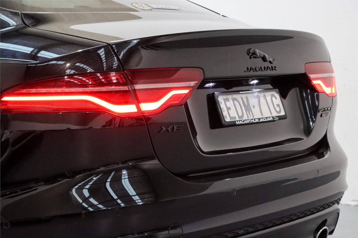 2019 Jaguar XE P300 R-Dynamic SE X760