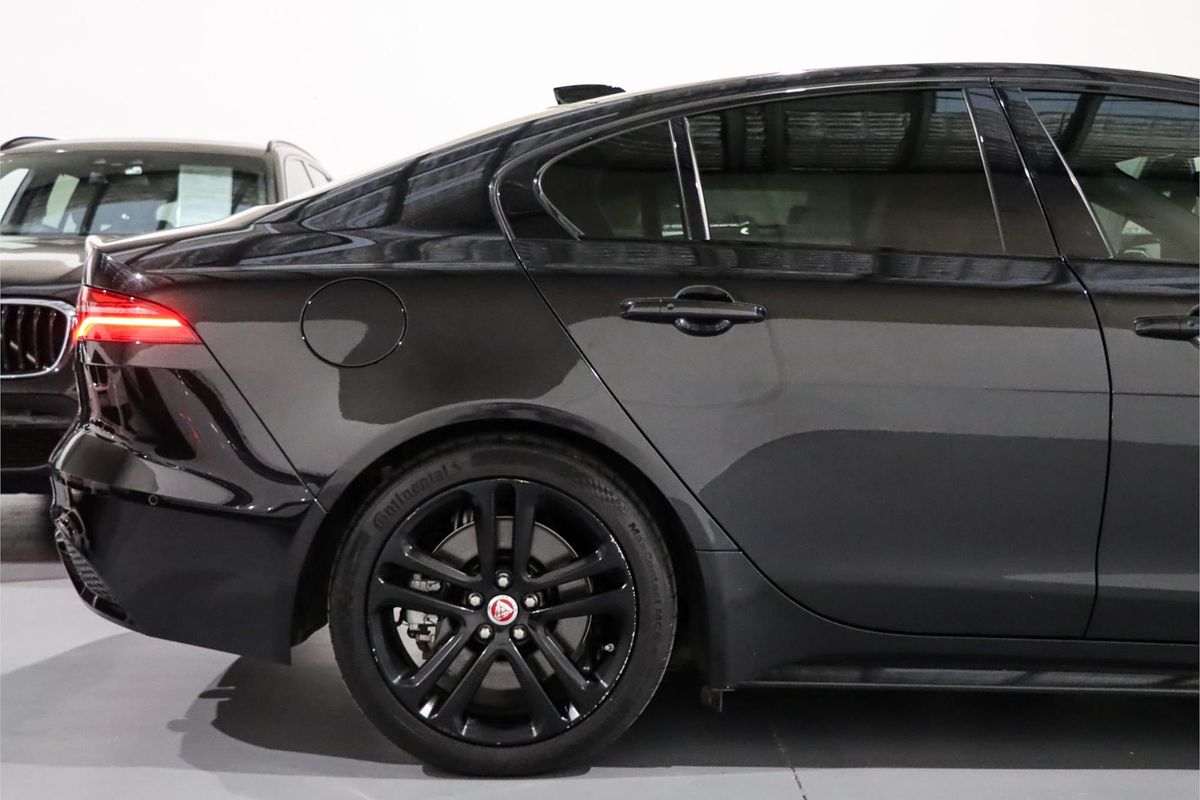 2019 Jaguar XE P300 R-Dynamic SE X760