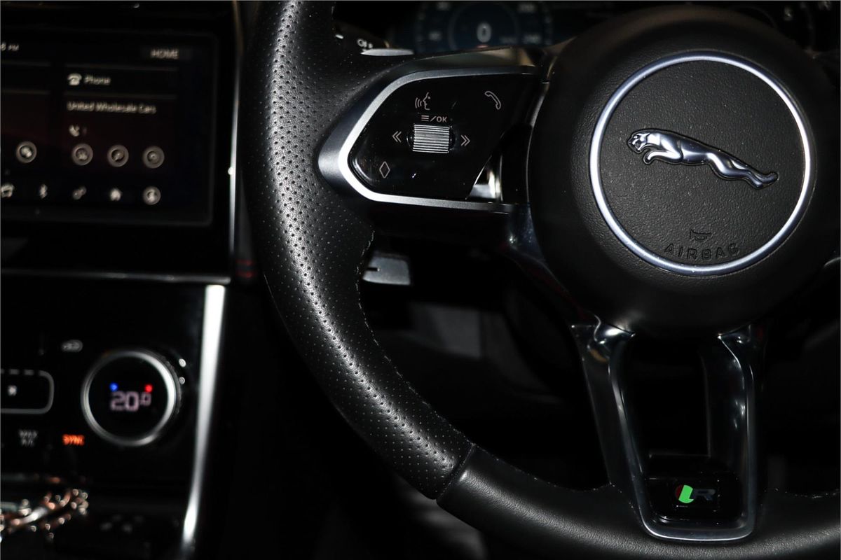 2019 Jaguar XE P300 R-Dynamic SE X760