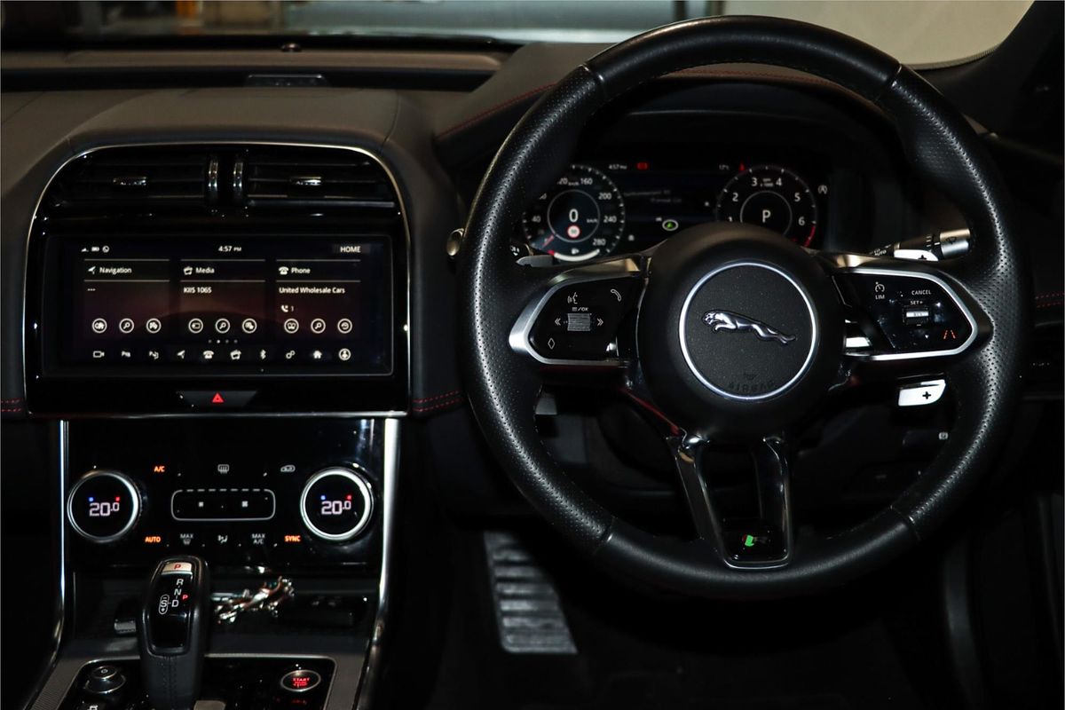 2019 Jaguar XE P300 R-Dynamic SE X760