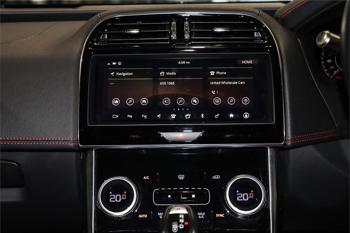 2019 Jaguar XE P300 R-Dynamic SE X760