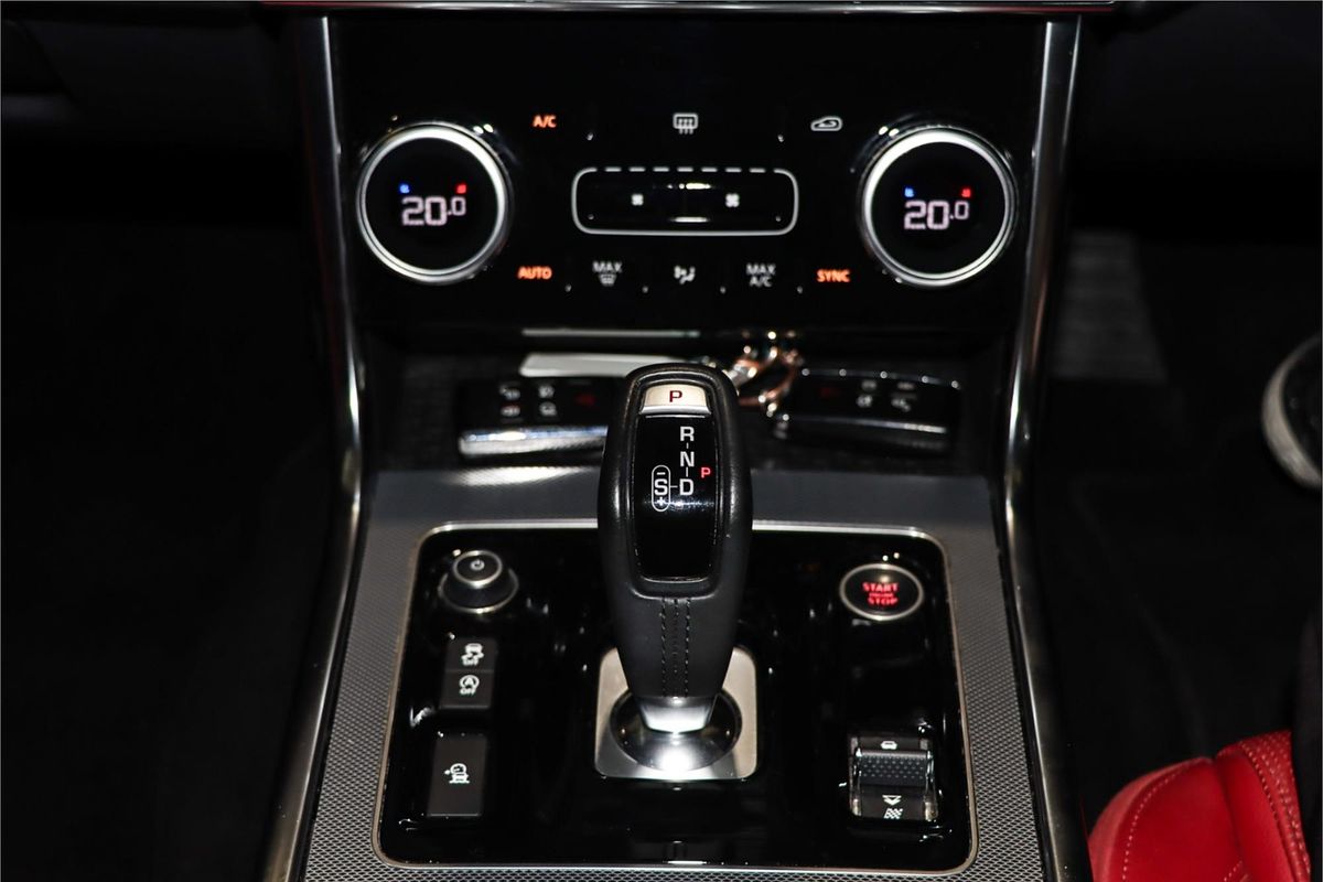 2019 Jaguar XE P300 R-Dynamic SE X760
