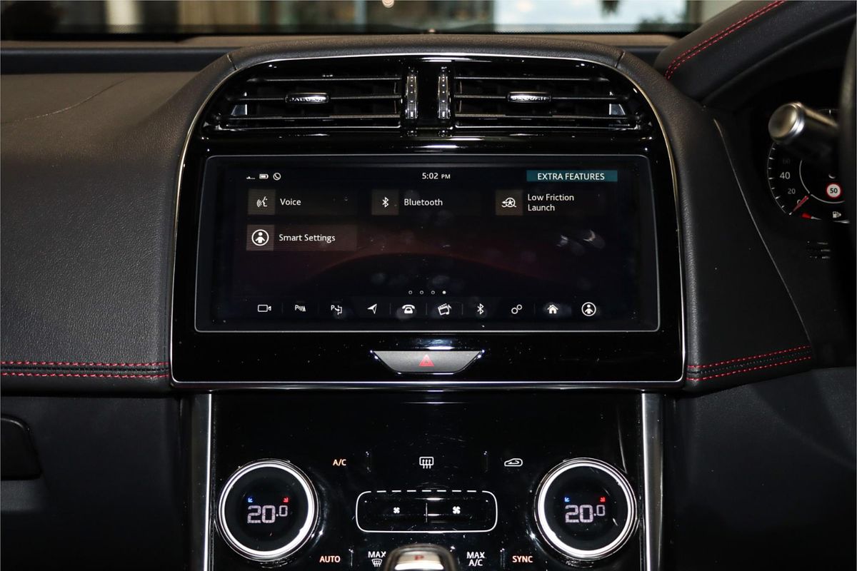 2019 Jaguar XE P300 R-Dynamic SE X760