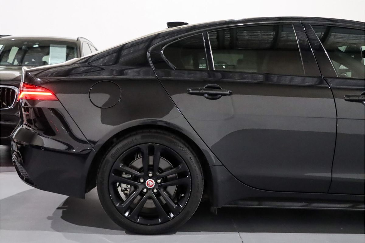 2019 Jaguar XE P300 R-Dynamic SE X760