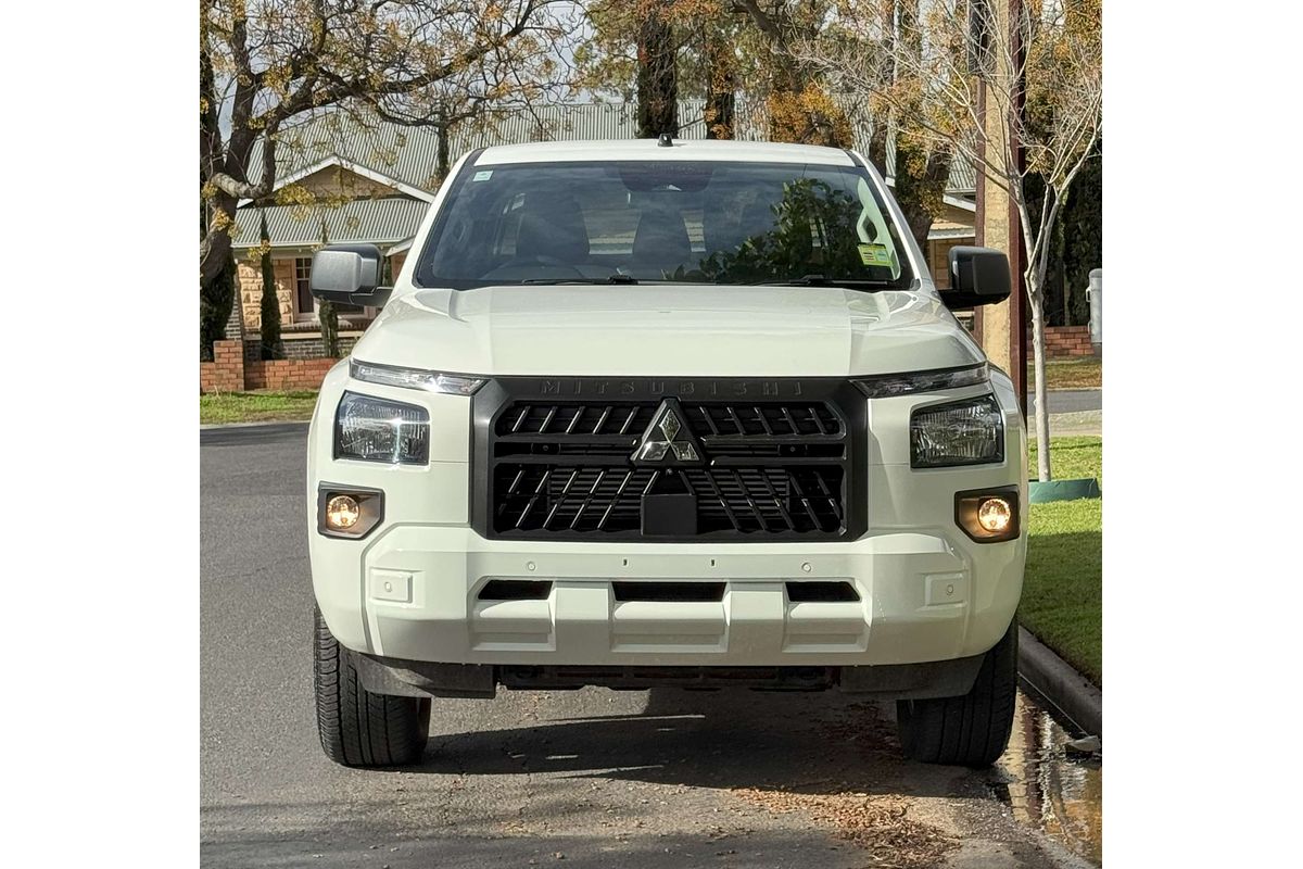 2024 Mitsubishi Triton GLX-R MV 4X4
