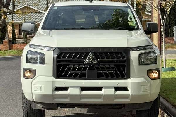 2024 Mitsubishi Triton GLX-R MV 4X4