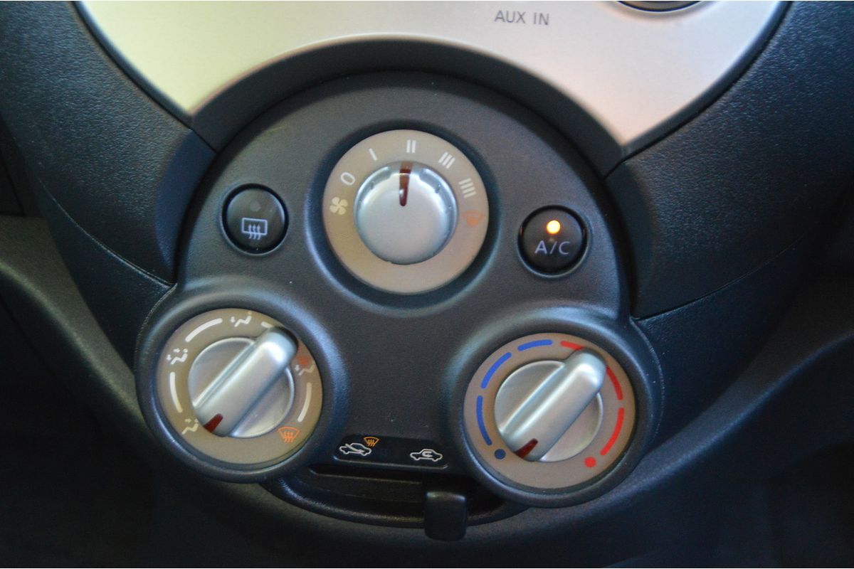 2014 Nissan Micra ST K13