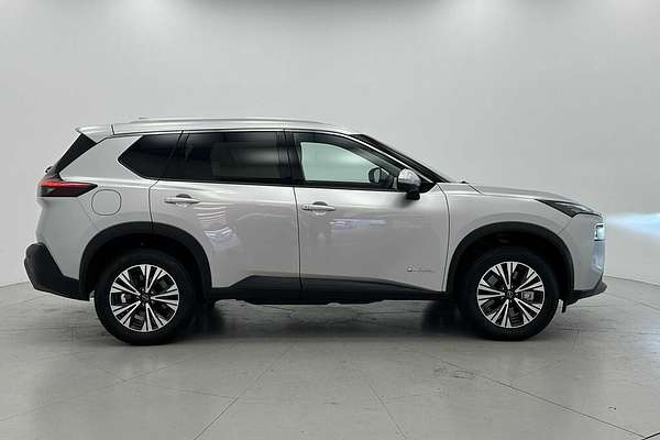 2025 Nissan X-TRAIL ST-L e-POWER T33