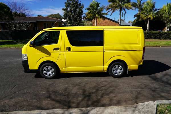 2013 Toyota Hiace KDH201R LWB