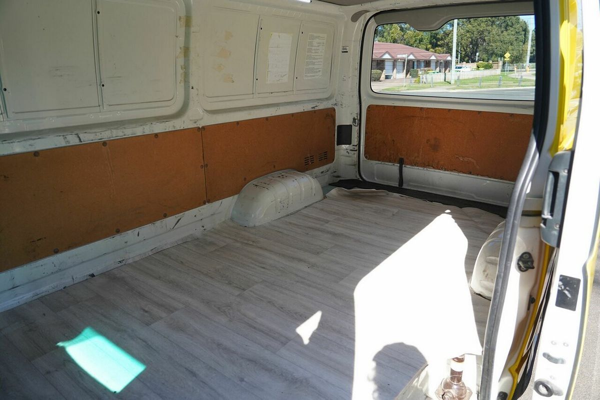 2013 Toyota Hiace KDH201R LWB
