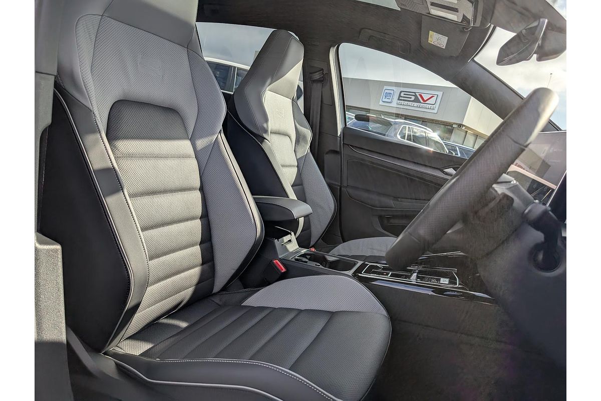 2025 Volkswagen Golf 110TSI R-Line 8.5