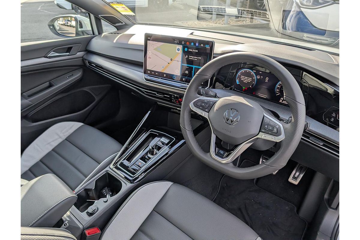 2025 Volkswagen Golf 110TSI R-Line 8.5