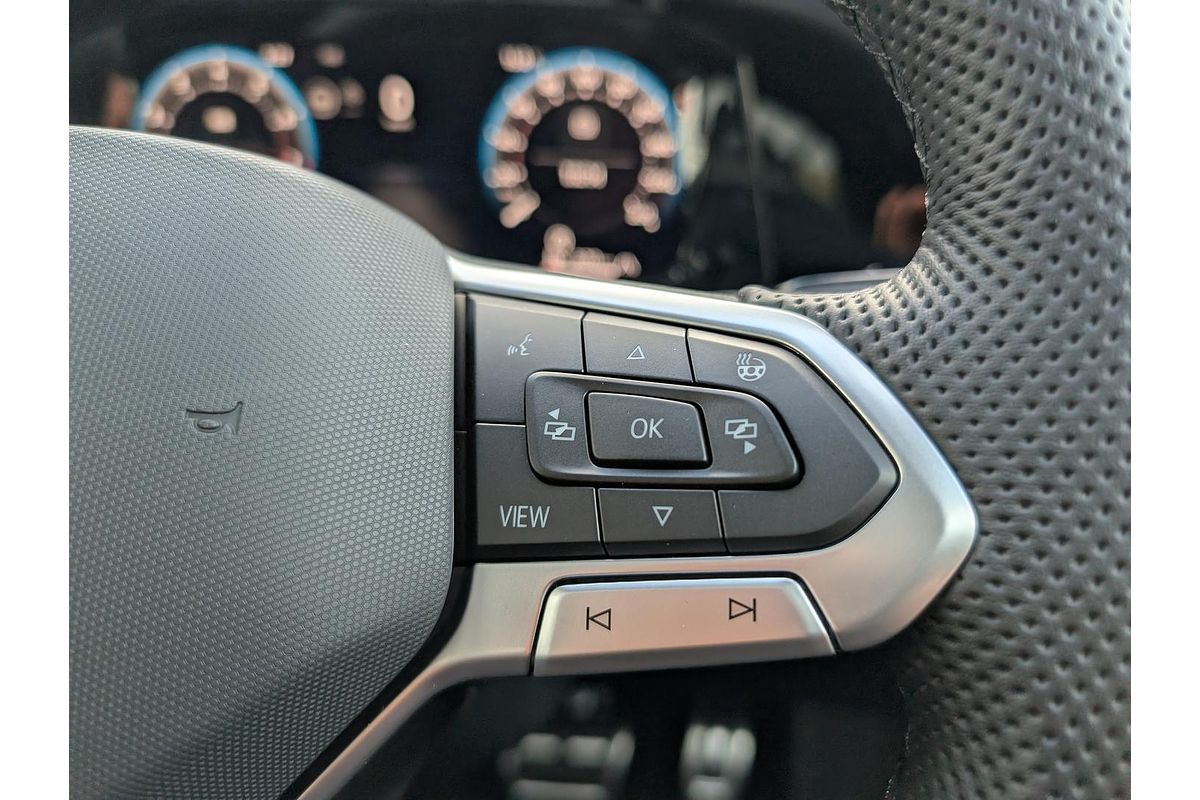 2025 Volkswagen Golf 110TSI R-Line 8.5