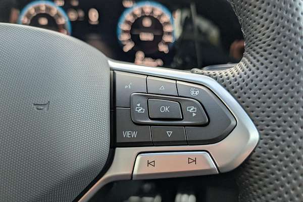 2025 Volkswagen Golf 110TSI R-Line 8.5