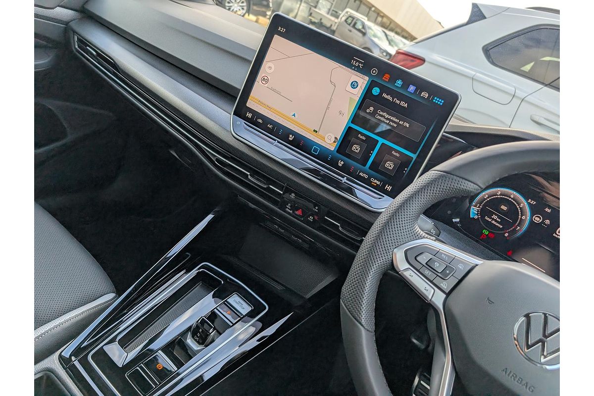 2025 Volkswagen Golf 110TSI R-Line 8.5