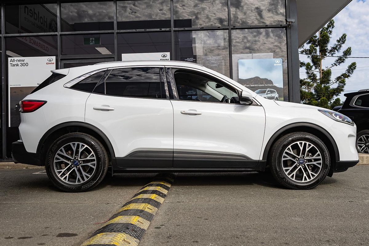 2021 Ford Escape ST-Line ZH