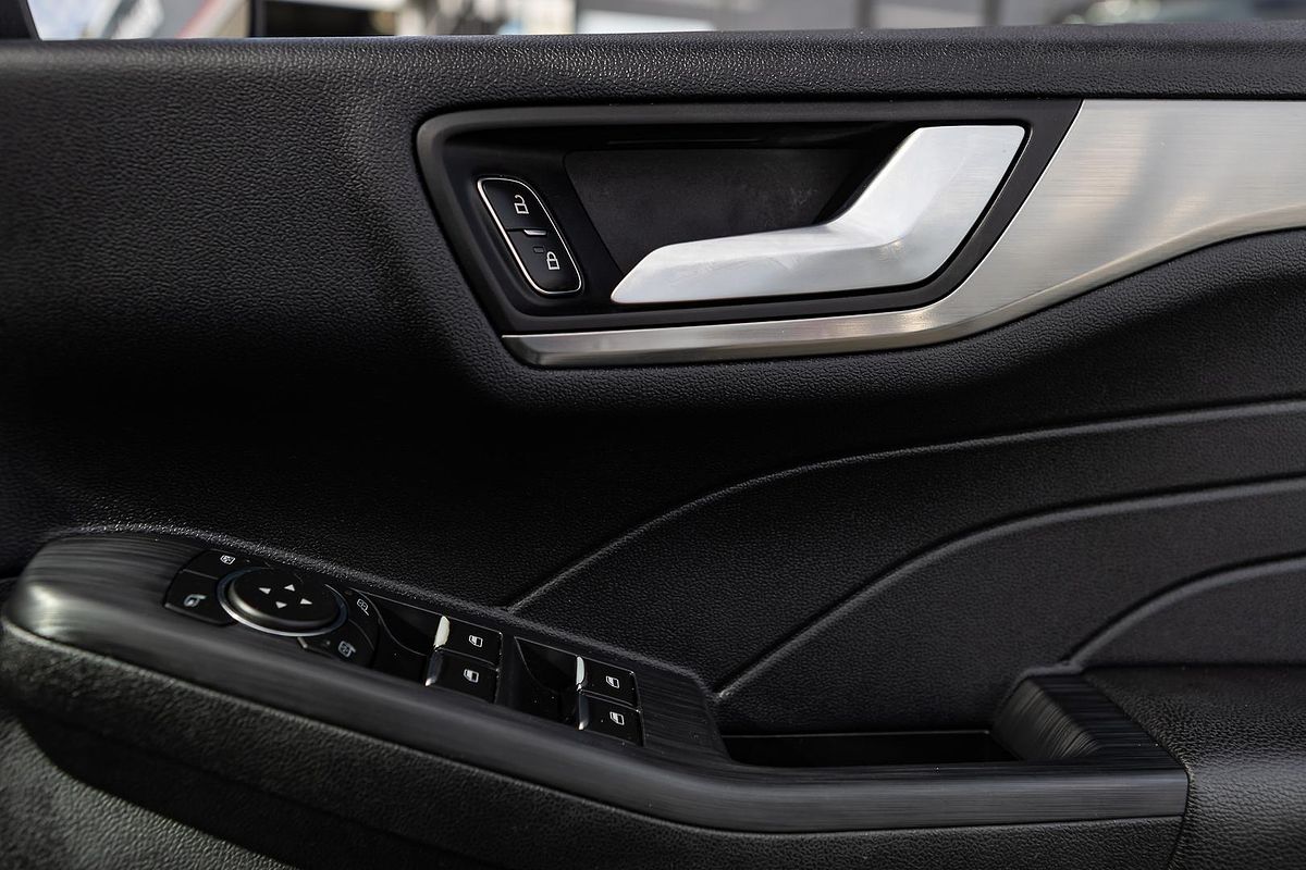 2021 Ford Escape ST-Line ZH