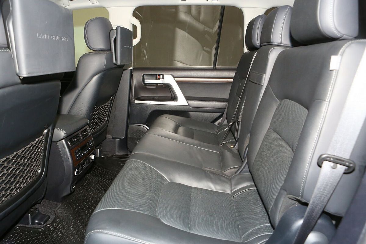 2019 Toyota Landcruiser Sahara VDJ200R