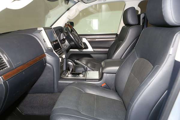 2019 Toyota Landcruiser Sahara VDJ200R