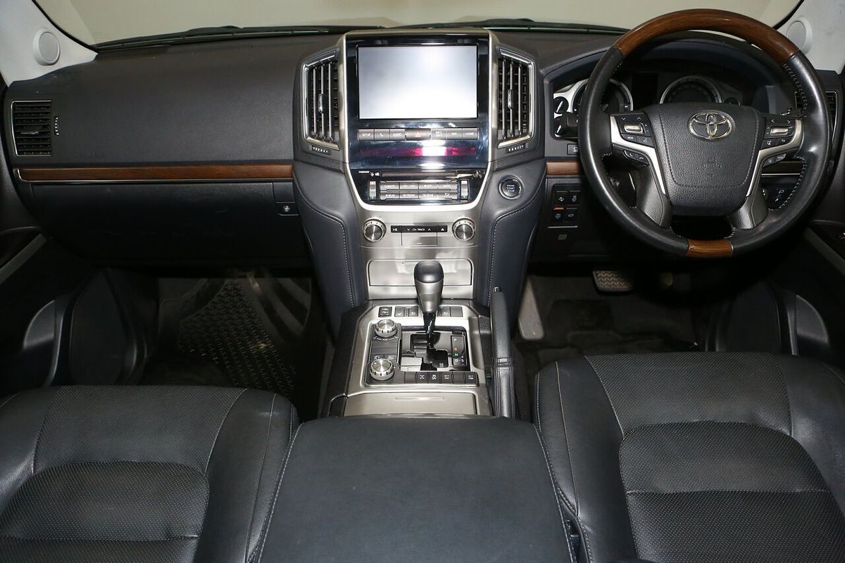 2019 Toyota Landcruiser Sahara VDJ200R