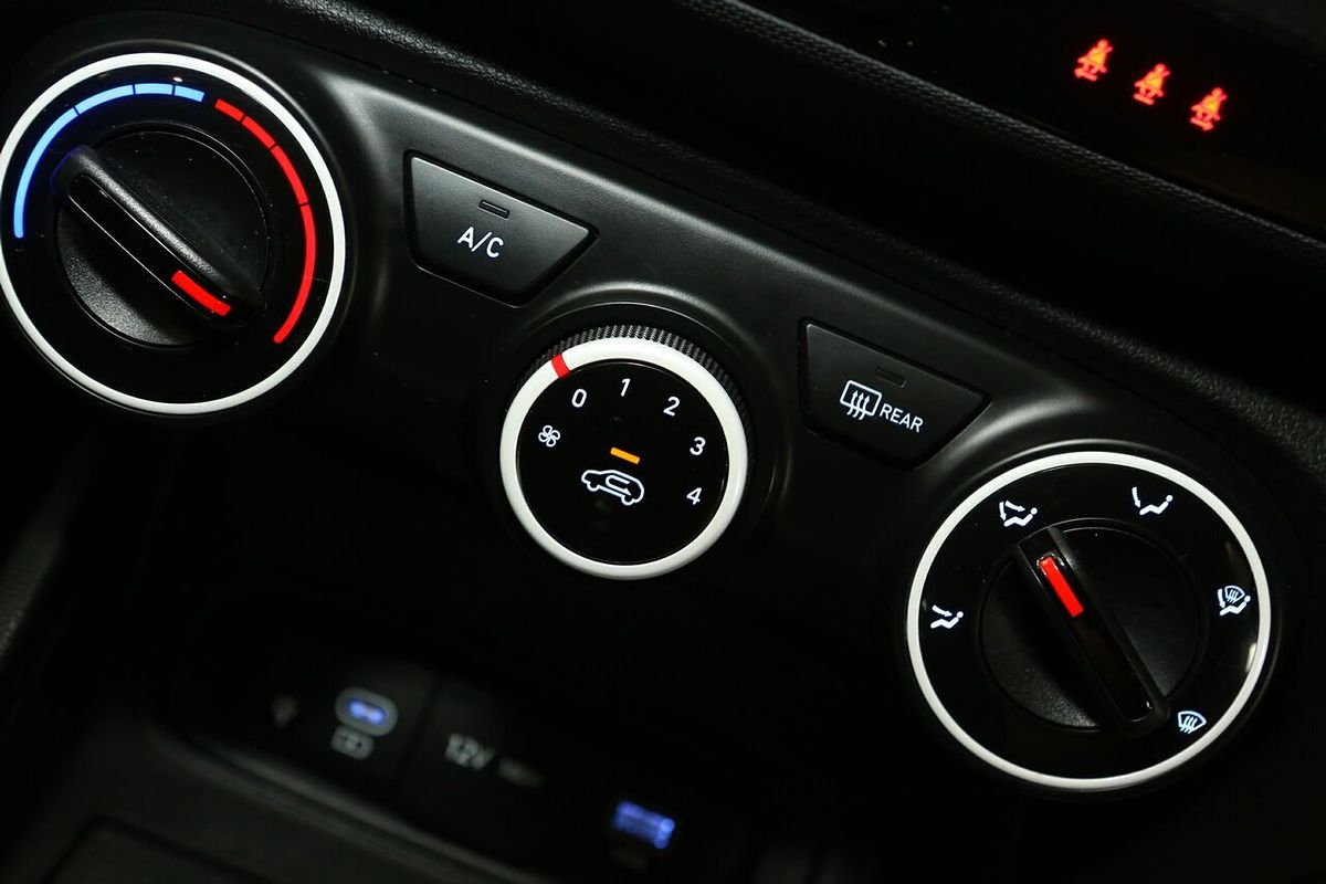 2023 Hyundai Venue Active QX.V5