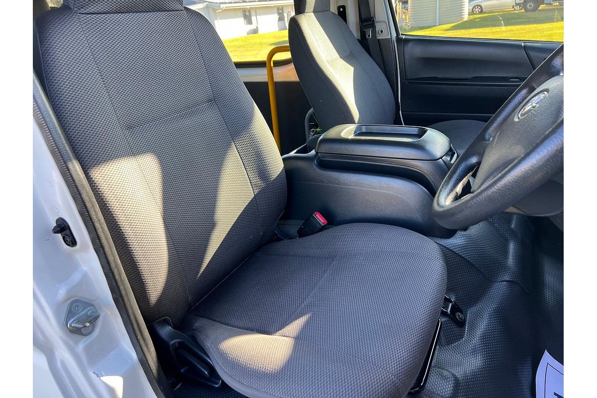 2011 Toyota Hiace Commuter KDH223R