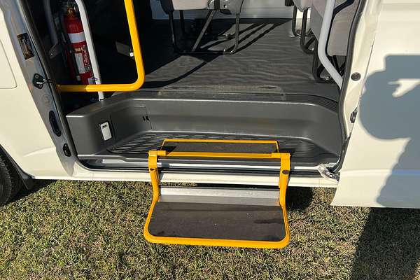 2011 Toyota Hiace Commuter KDH223R