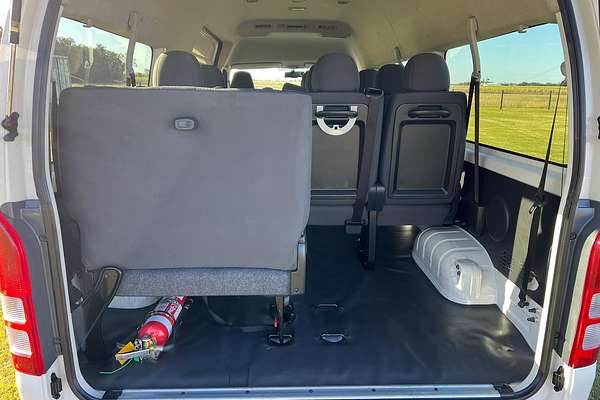 2011 Toyota Hiace Commuter KDH223R