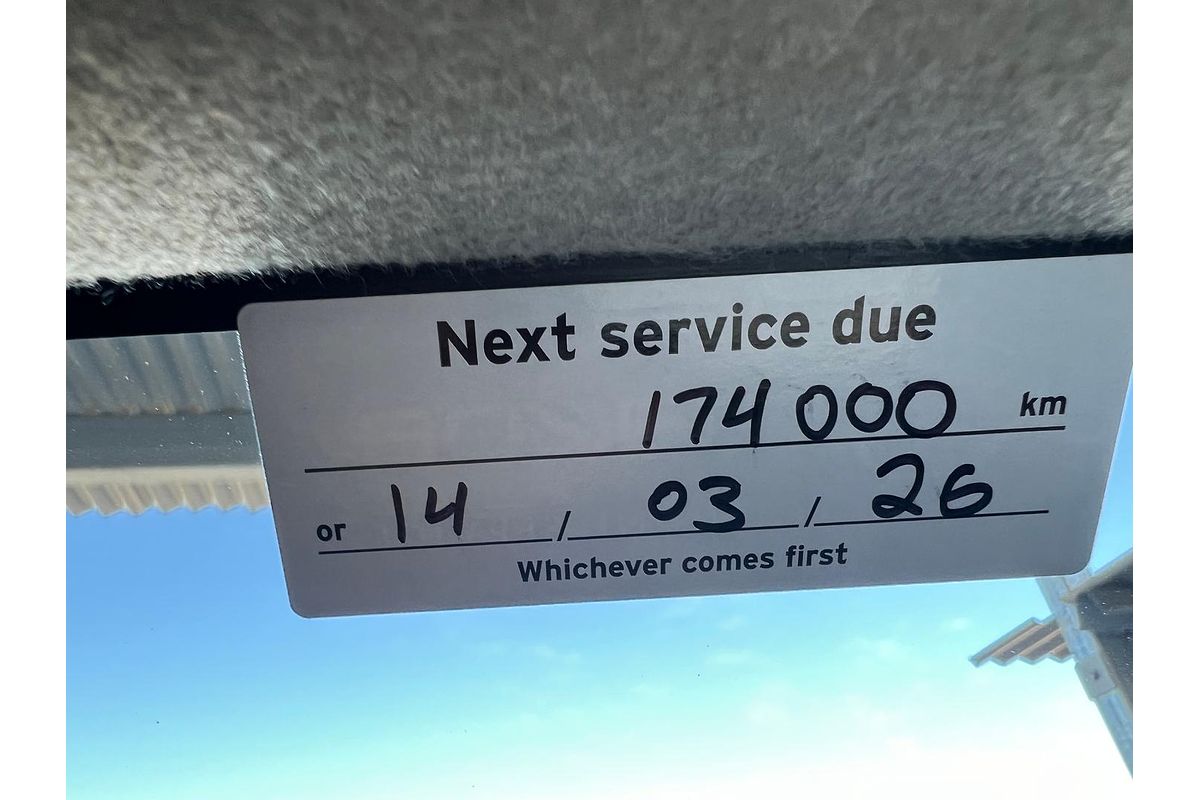 2011 Toyota Hiace Commuter KDH223R