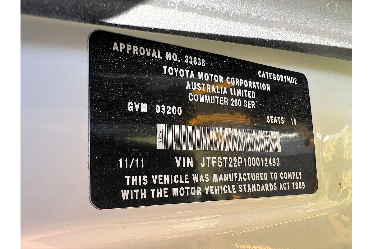 2011 Toyota Hiace Commuter KDH223R
