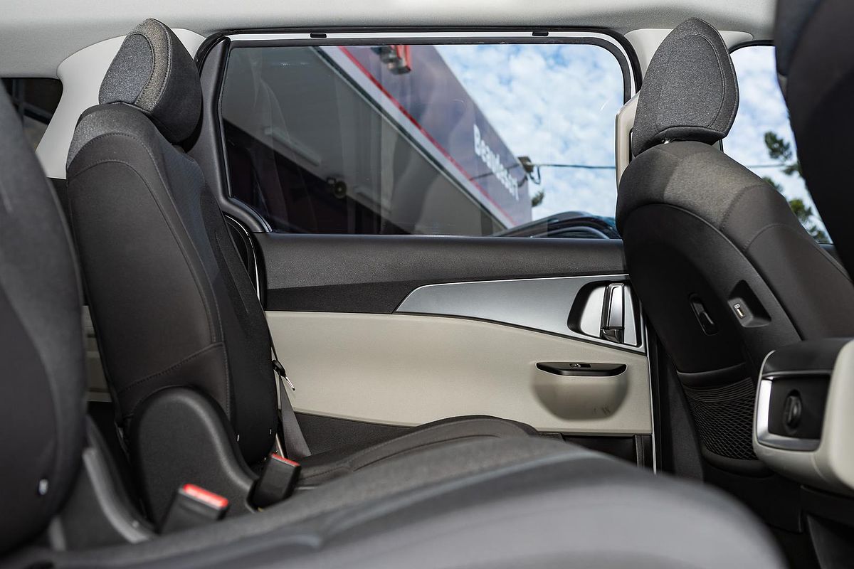 2021 Kia Carnival S KA4