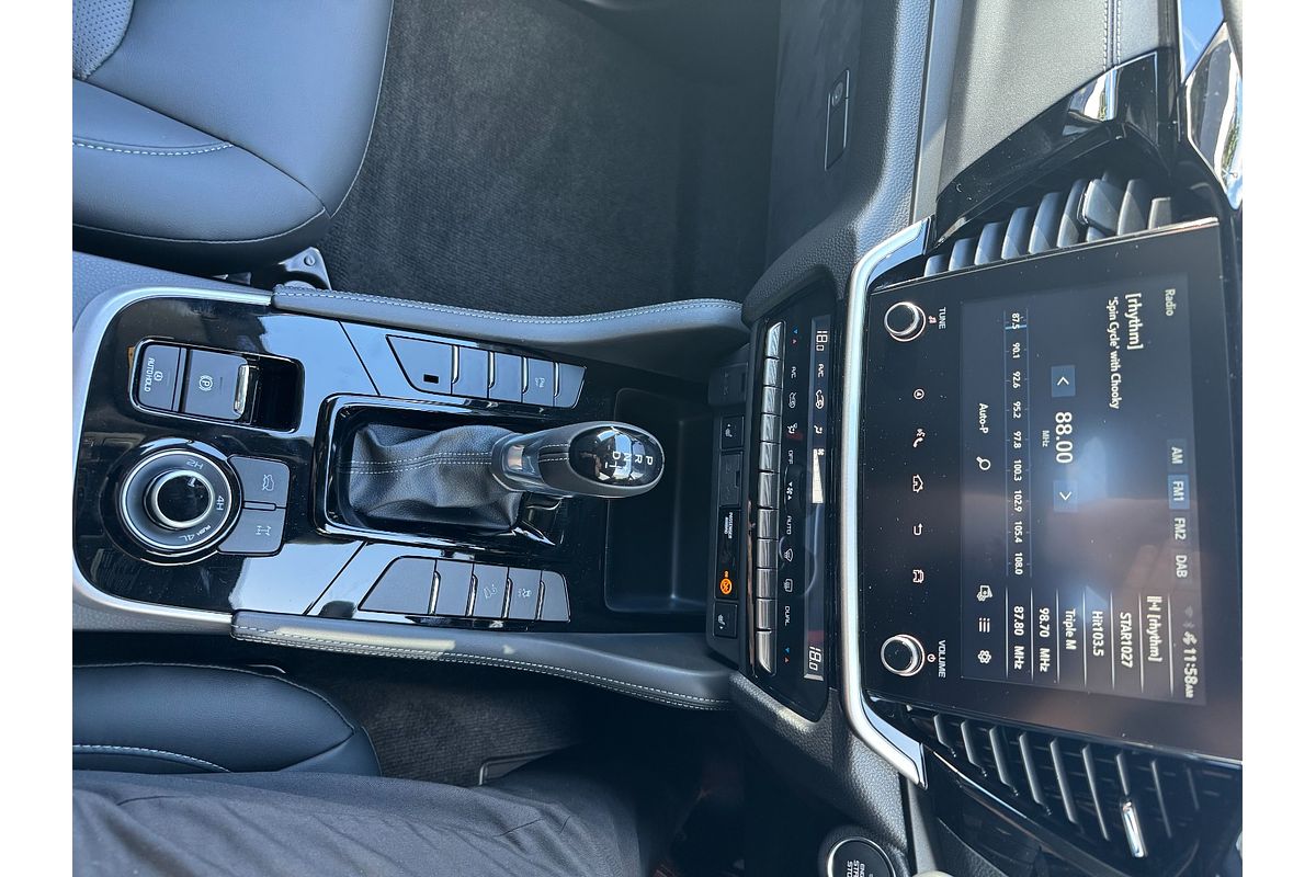 2025 Isuzu MU-X LS-T
