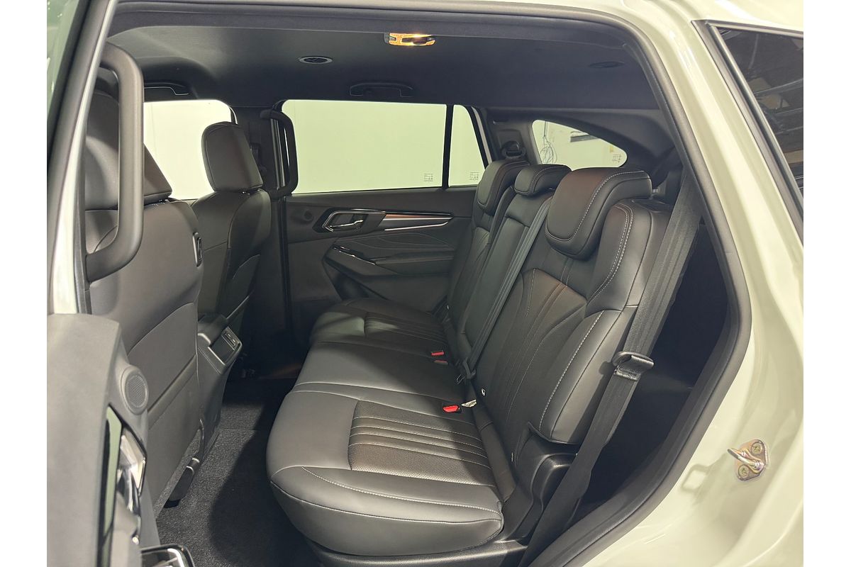2025 Isuzu MU-X LS-T