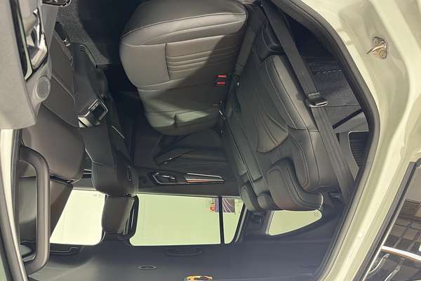 2025 Isuzu MU-X LS-T