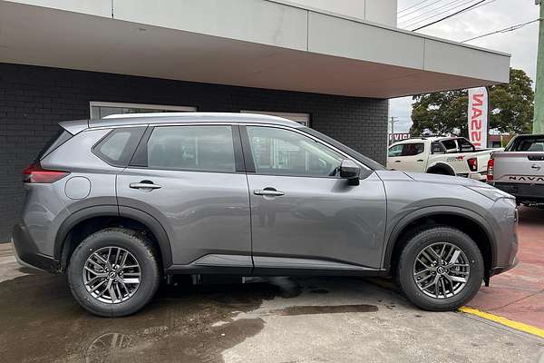 2025 Nissan X-TRAIL ST T33
