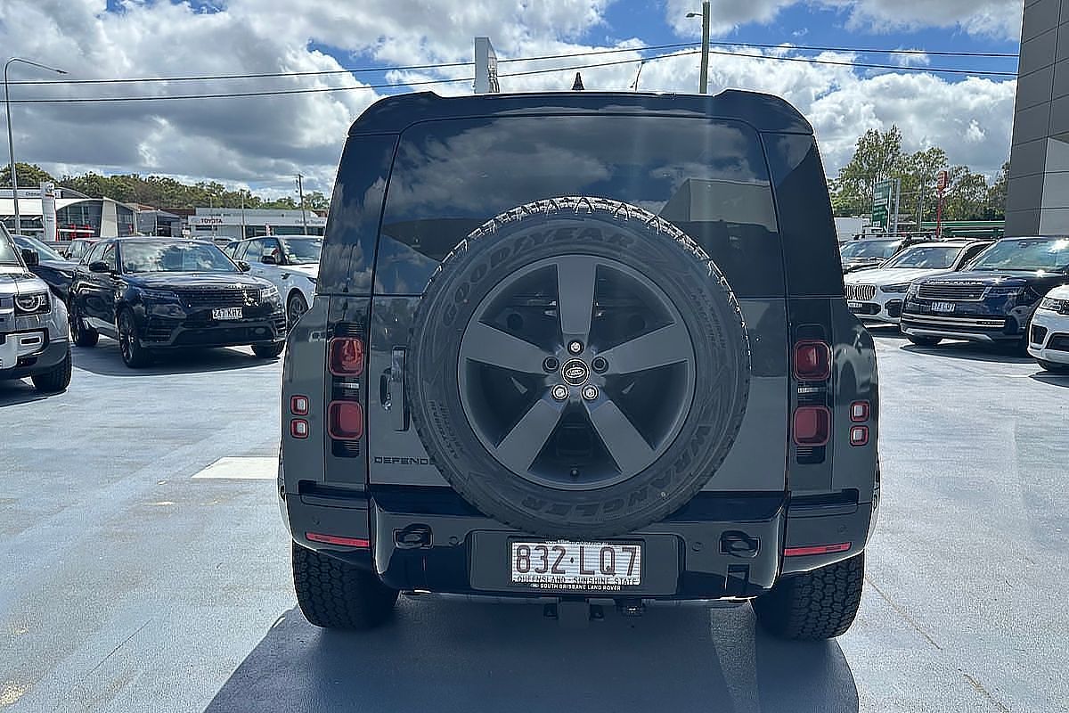 2024 Land Rover Defender 110 P400e X-Dynamic SE L663