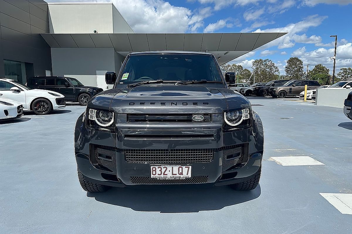 2024 Land Rover Defender 110 P400e X-Dynamic SE L663