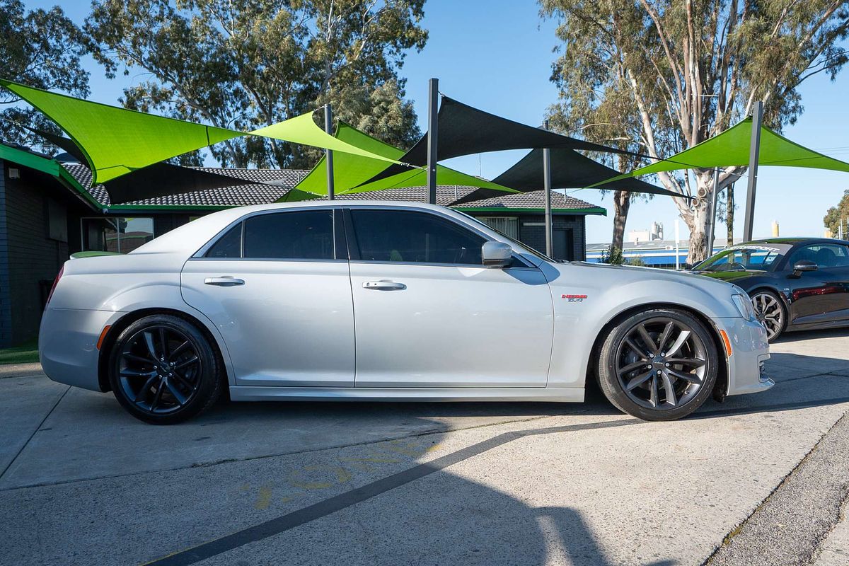 2020 Chrysler 300 SRT Core LX