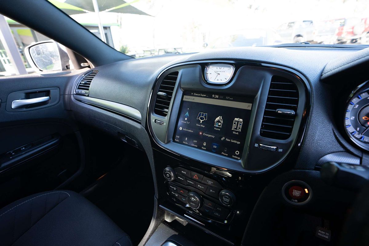 2020 Chrysler 300 SRT Core LX