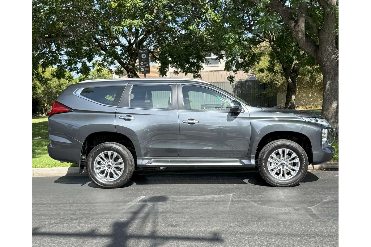 2024 Mitsubishi Pajero Sport GLX QF
